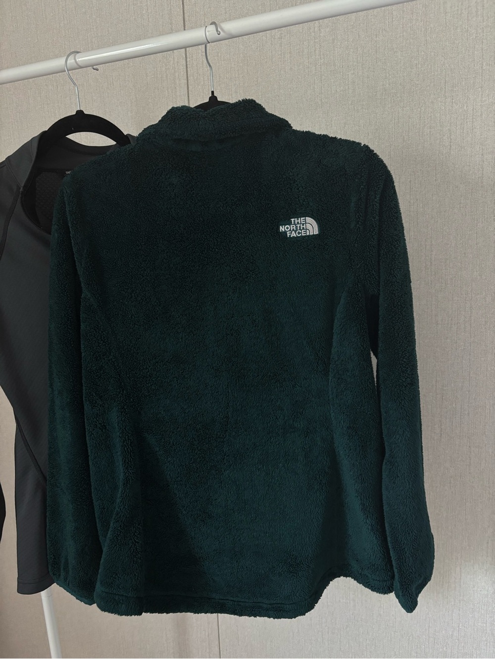 The North Face Forest Green Teddy Fleece Jacket - Full Zip - Picture 2 of 2
